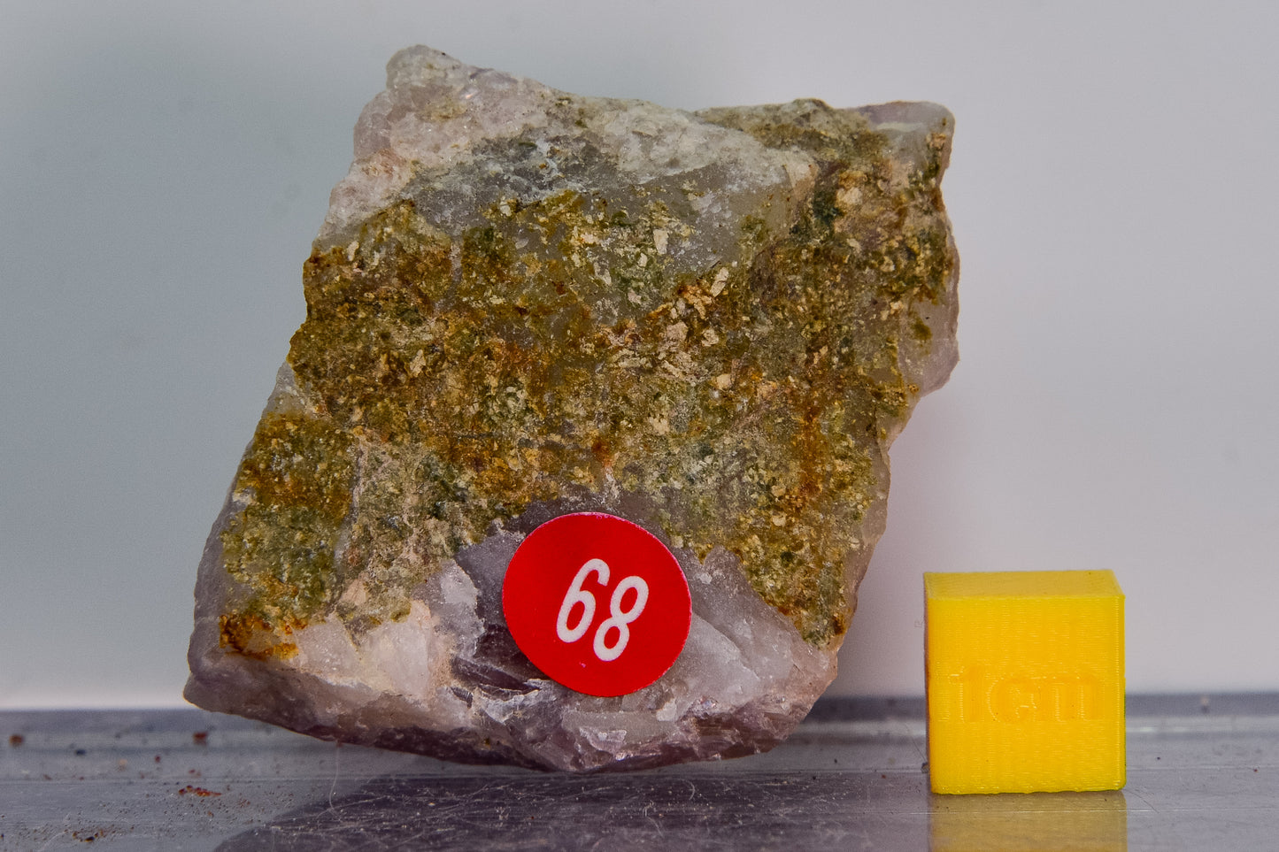 Wuyi Fluorite Specimen (Zhejiang, China)